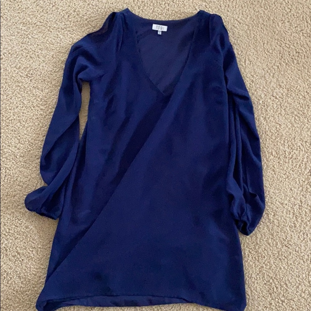 Open sleeved shift dress